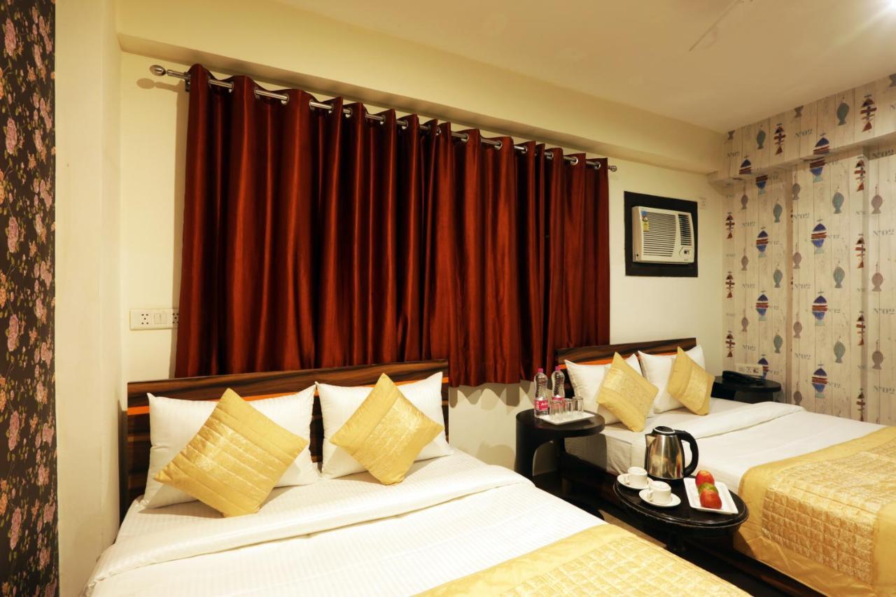 Hotel Classic Plaza At Delhi Airport Új-Delhi Kültér fotó