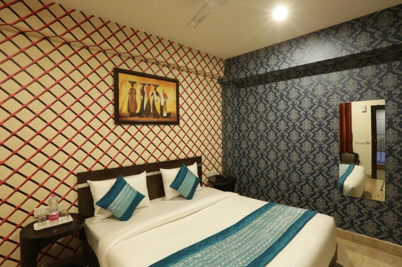 Hotel Classic Plaza At Delhi Airport Új-Delhi Kültér fotó